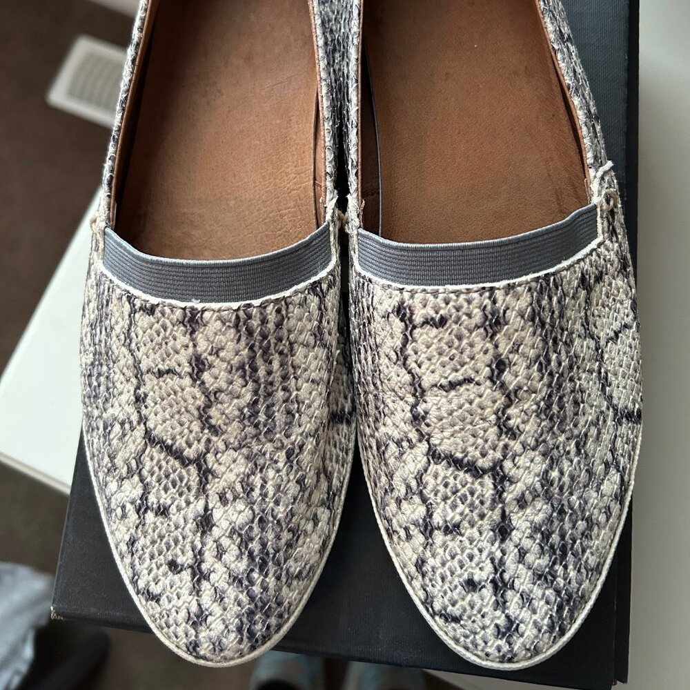 Frye Melanie slip on Size 8.5 Snakeskin